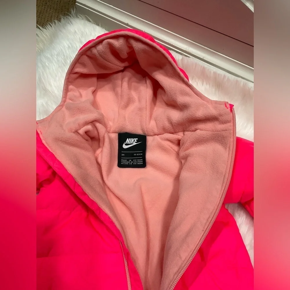 Nike swoosh puffer